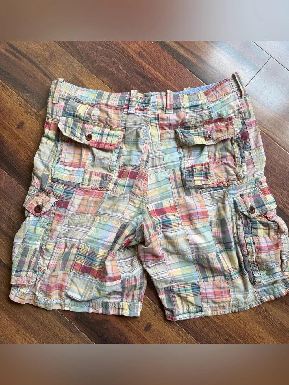 J Crew Y2K Madras Cargo Shorts Men’s 36 Small Hole
